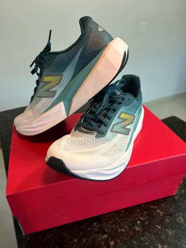 Tênis NEW BALACE rebel V5