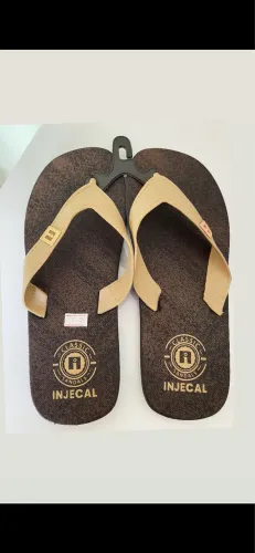 Vendo sandália Masculina nova na promoção valor 20$