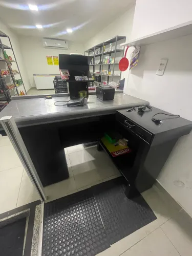 Balcão Checkout com Gaveta