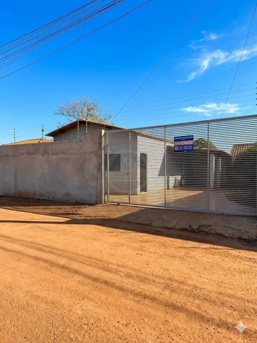 Casa à venda no bairro Parque Residencial Pelicano - Dourados/MS