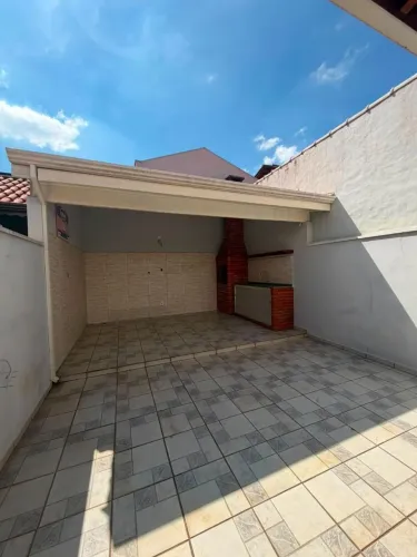 Sobrado para alugar no Jardim do Valle II, 3 quartos, 199 m² por R$ 3.540/mês - Indaiatuba