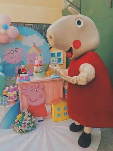 Fantasia Personagem vivo Peppa pig