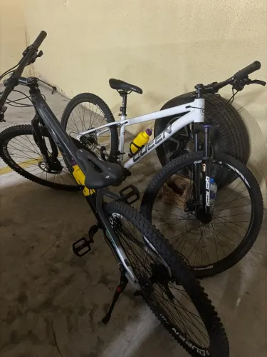 Bicicleta semi nova