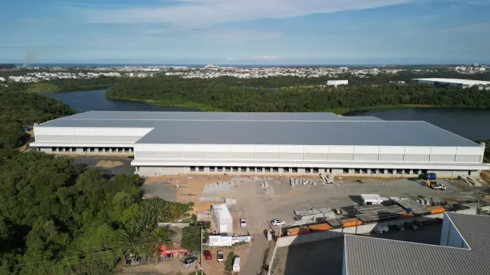 Módulo de 4.040m² com 06 docas para locação no CIVIT I