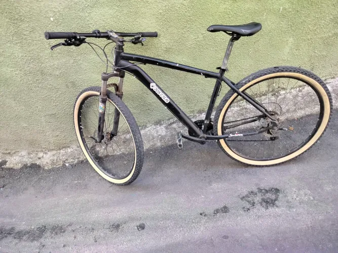 Bicicleta aro 29 modelo drais clean um modelo de mountain bike com câmbios Shimano 21 vlcd