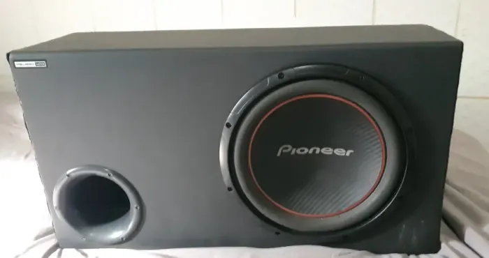 Caixa dutada Subwoofer 70 litros - Alto falante Pionner