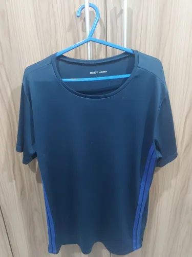 Camisa M Academia ; Apenas 30$