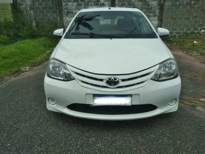Toyota Etios X 1.3 Flex 16V 5P Mec. 2014