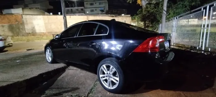Volvo S60 T-5 2.0 240cv 4P 2012