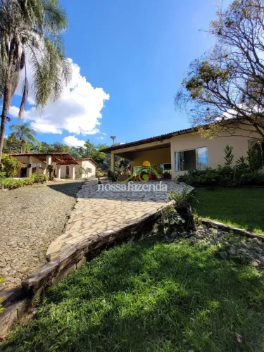 CASA NO CONDOMINIO NOSSA FAZENDA