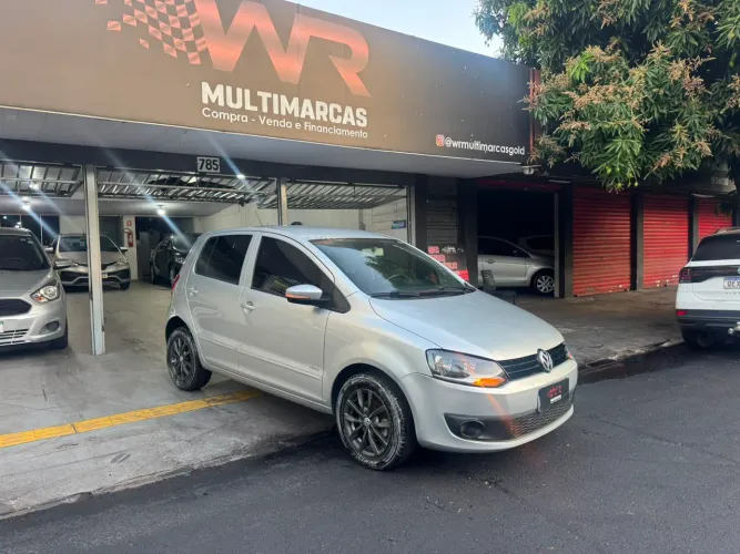 Volkswagen Fox 1.6 MI I Motion Total Flex 8V 5P 2011