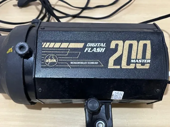 Flash 200 atek