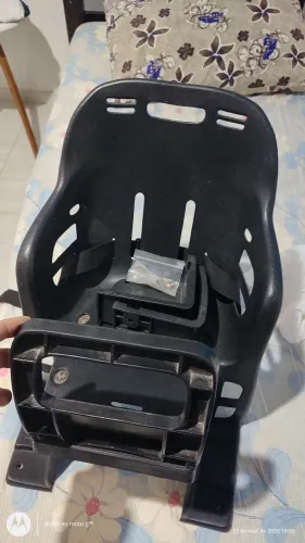 Cadeirinha infantil para bicicleta SÓ SERVE PRA LEVAR NA GARUPA