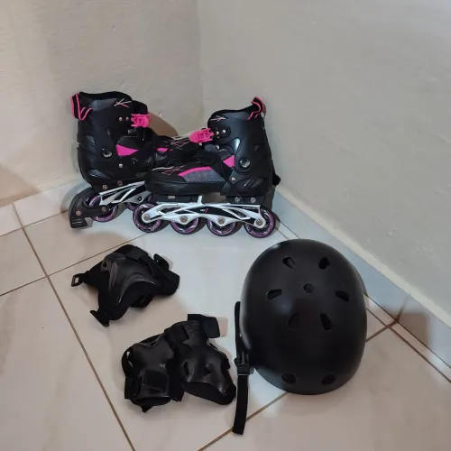 1 Patins abec 7 e outro normal.