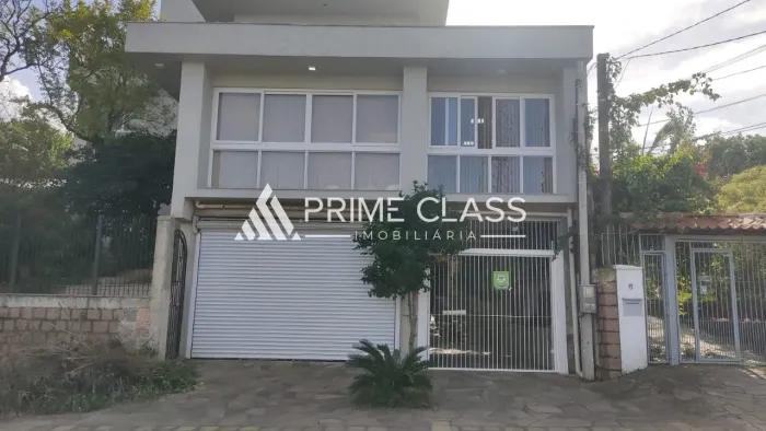 Sobrado 3 quartos sendo 1 suíte, 3 vagas cobertas, Bairro Igara