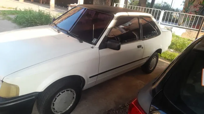 Ford Verona LX 1.6 (modelo Antigo) 1990