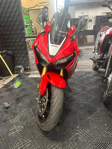 HONDA CBR 1000 FIREBLADE