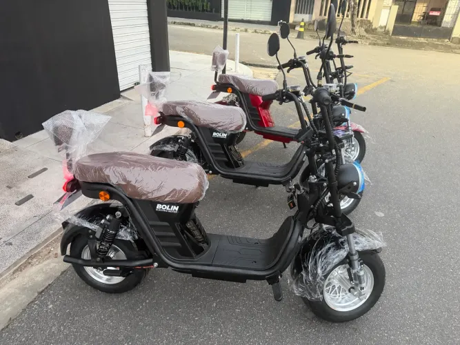 Scoot elétrica modelo x13