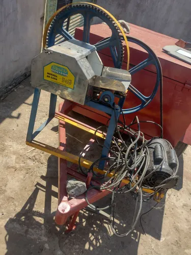Máquina de caldo de cana olha a Bio em baixo