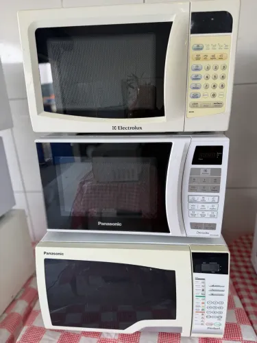 Qualquer microondas por 180 reais