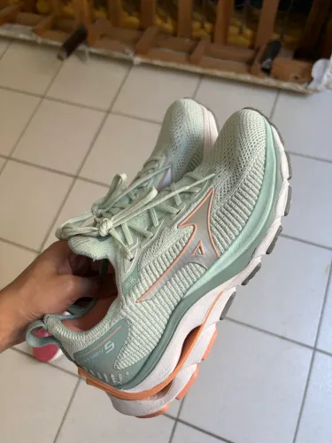 Tênis Mizuno Wave Mirai 5
