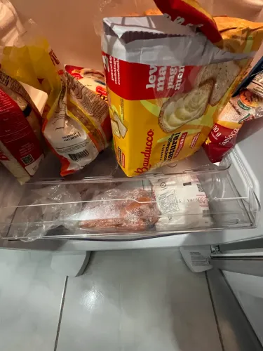 Geladeira Electrolux 240L