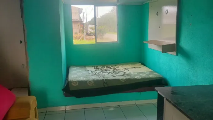 Alugo quarto