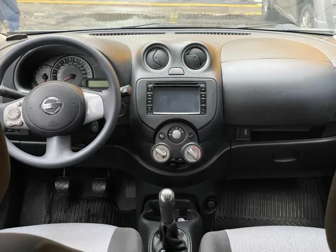 Nissan March SV 1.6 16V Flex Fuel 2014