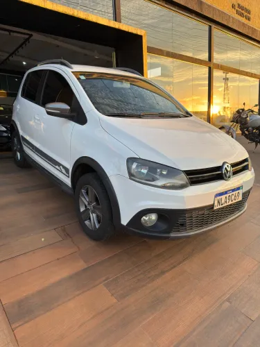 Volkswagen Crossfox 1.6 MI Total Flex 8V 5P 2012