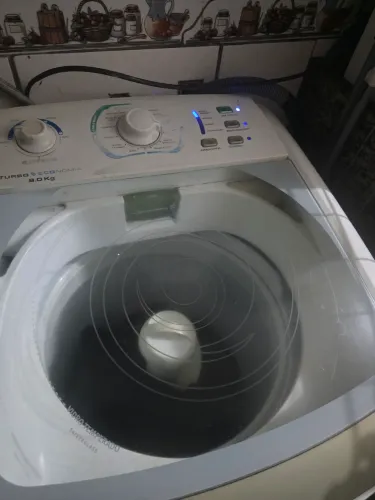 Máquina de Lavar 8.0Kg Electrolux Turbo Economia - exige lanternagem