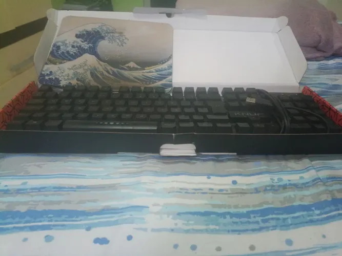 Vendo Teclado Semi-Mecânico gamer Kp Led RGB
