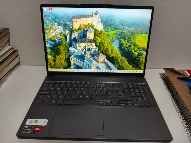 Notebook com apenas 3 meses de uso