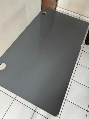 Mesa para Escritório ou Home Office com Estrutura de Metal