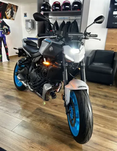 NOVA MT-07 CONNECTED 26/27