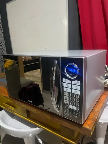 Microondas Philco espelhado 31
