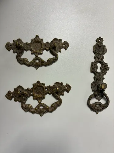 Puxadores em BRONZE antigo 