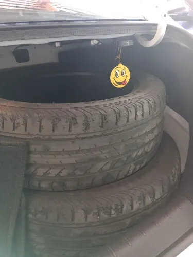 Par de pneus Goodyear aro 17