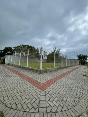 Parcele direto c proprietário Terreno de 540m² esquina avenida principal aterrado murado