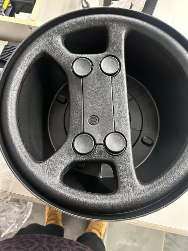Volante 4 Bolas Preto