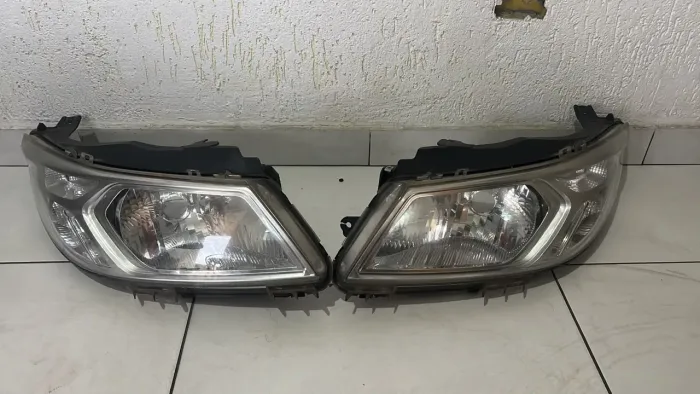 Farol de chevrolet ônix