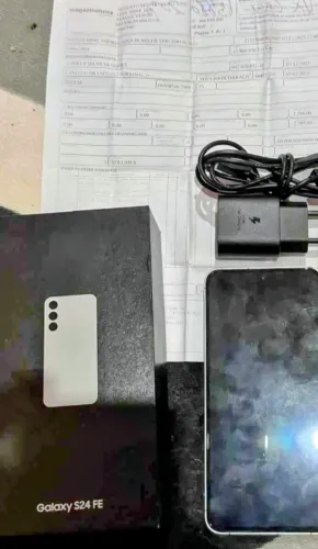 Celular Samsung S24, 256gb, carregador e nota fiscal
