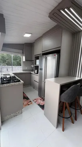 Sobrado na praia com interesse em troca por imóvel em Cachoeirinha, Canoas, Gravataí ou Po