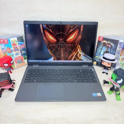 Notebook Dell Latitude 3540 i5-1235U 12GB 512GB NVMe 15.6" FHD Biometria T.R Iluminado