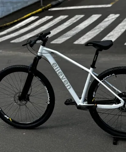 Bike elleven athom aro 29 tamanho 17 nova