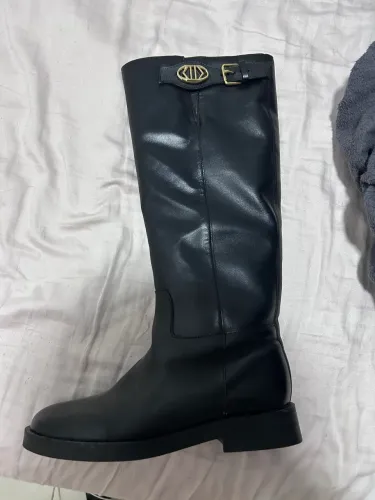 Bota de couro Arezzo 
