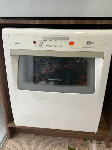 Lava Louças 8 serviços ative! Brastemp em ótimo estado com produtos