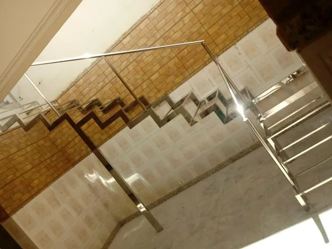 Escada inox