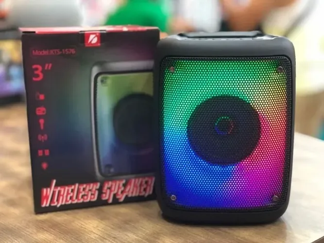 Caixa De Som Rgb Wireless Speaker C/ Suporte - Kts-1576