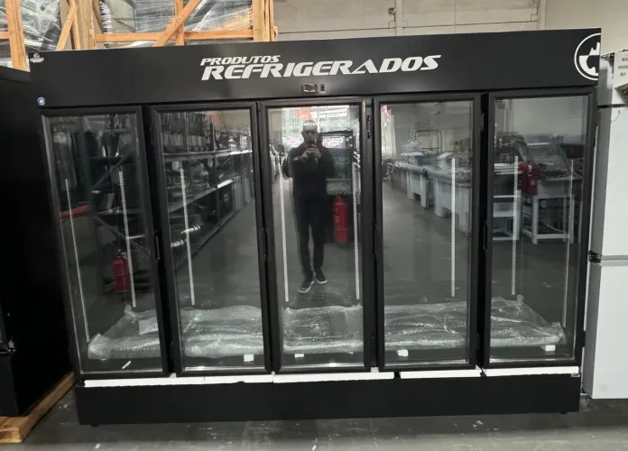 Geladeira de frios e laticínios 5 portas nova com garantia