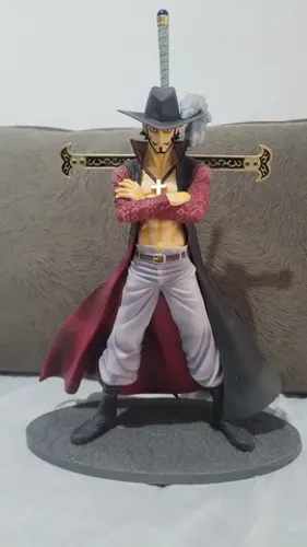 Figure One piece mihawk 